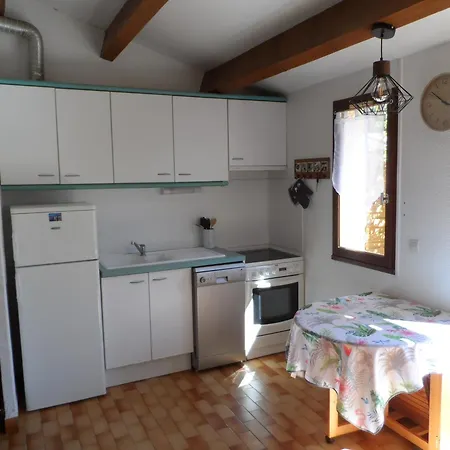 Сasa de vacaciones Maison Au Calme De La Pinede, Piscine, Et Farniente